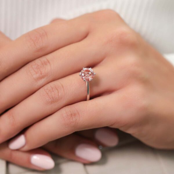 Milton1.84Ct Pink Lifestyle Hand Web