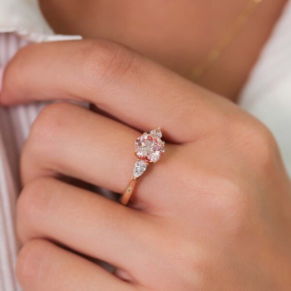 Tara Round1.88Ct Pink Lifestyle Hand Web